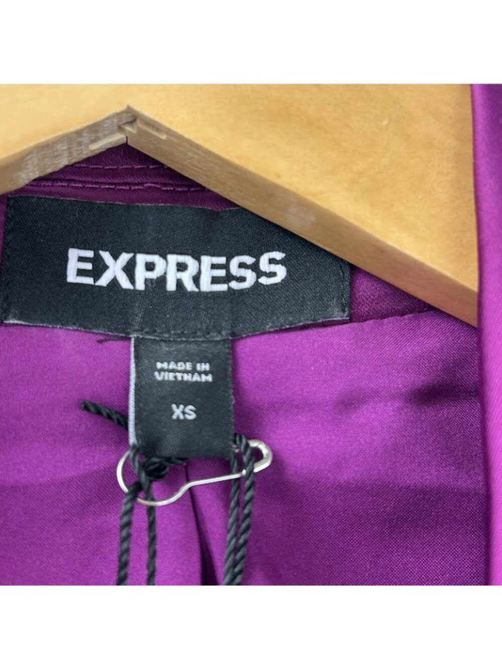 Express Women’s size XS Fuchsia Satin Blazer One Button Notch Jacket NWT$168 - Picture 3 of 15
